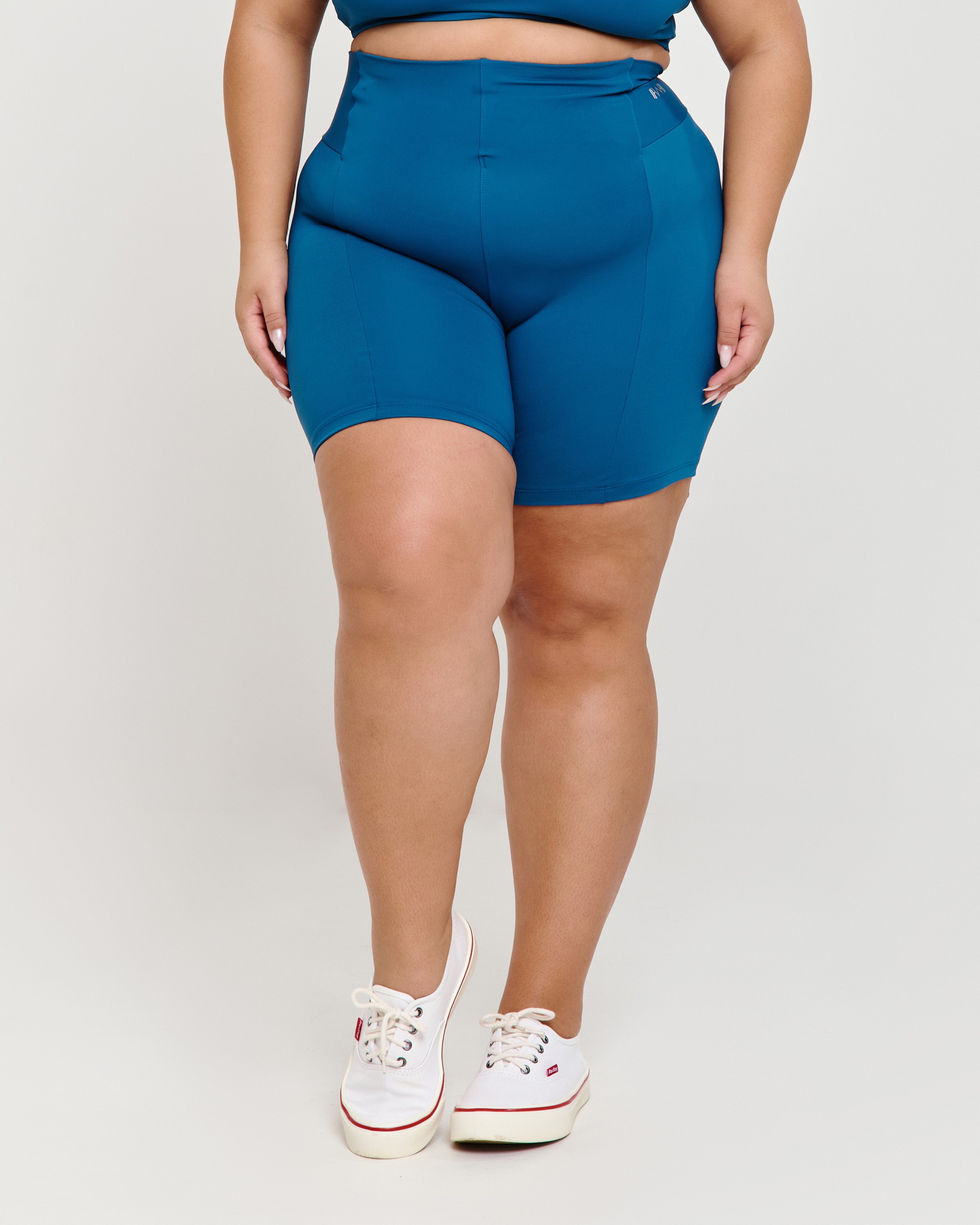 Short Recortes Motion Plus Size Cobalt Blue