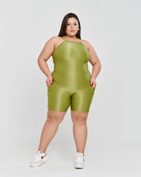 Macaquinho Canelado com Bolso Plus Size Pistche