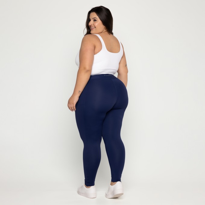 Calça com Bolso Lateral Plus Size Marinho