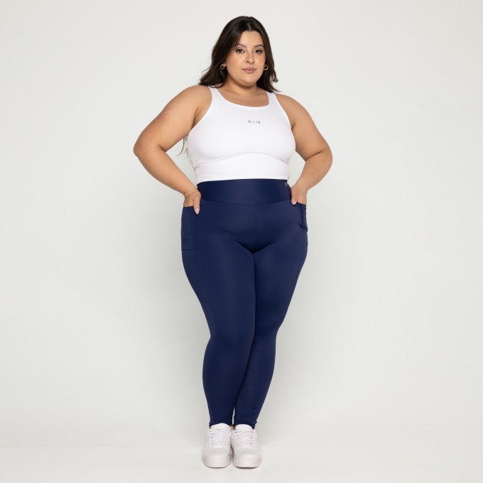 Calça com Bolso Lateral Plus Size Marinho