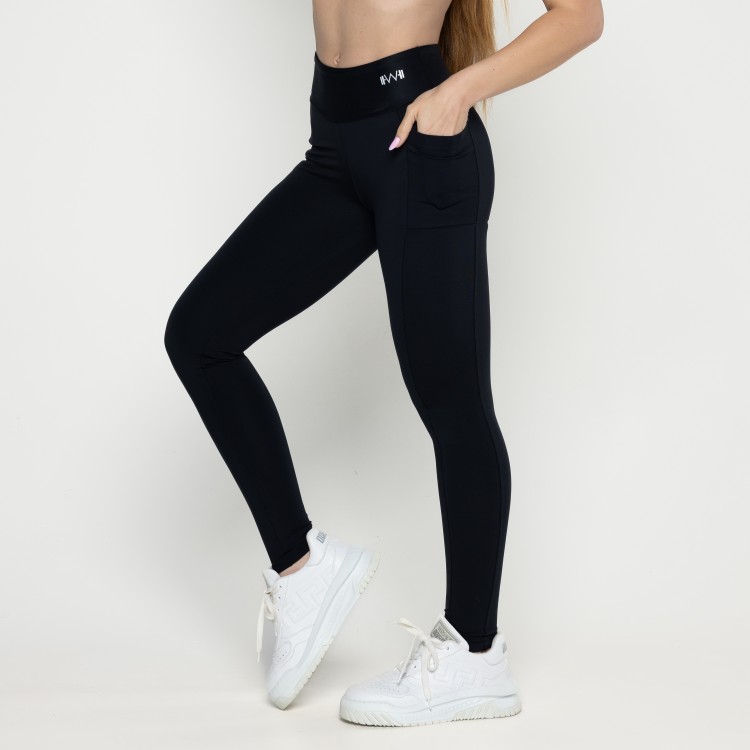 Calça com Bolso Lateral Preto
