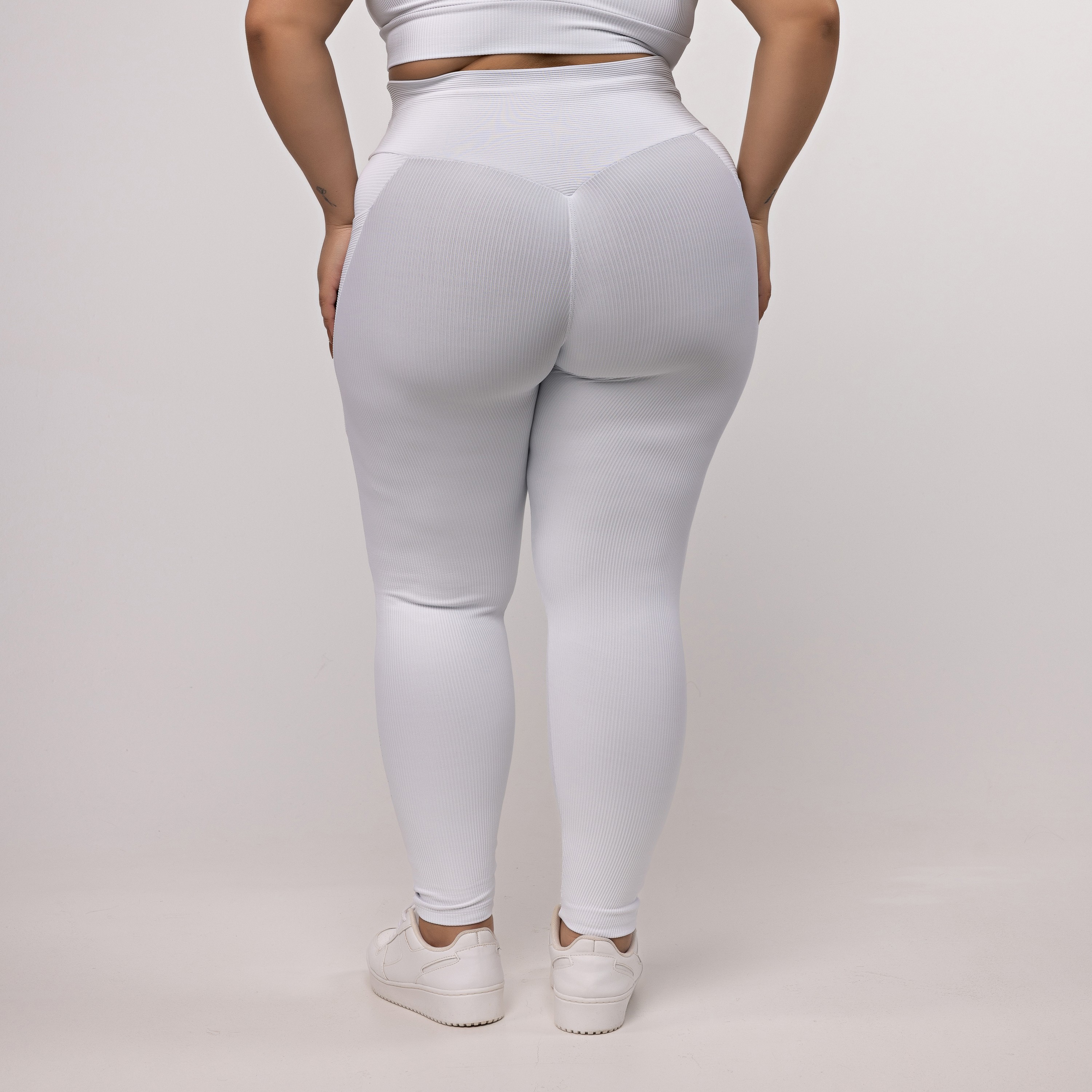 Calça Legging Plus Size Canelada com Bolso - Power Fit