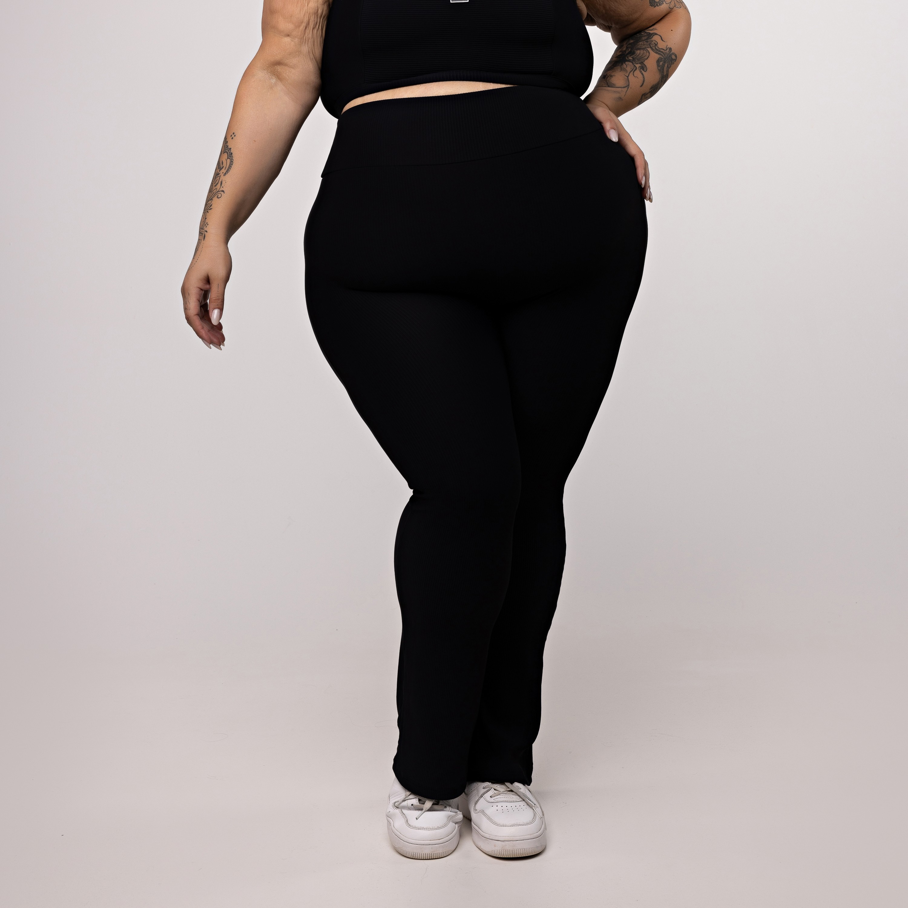 Calça Legging Flare Plus Size Canelada