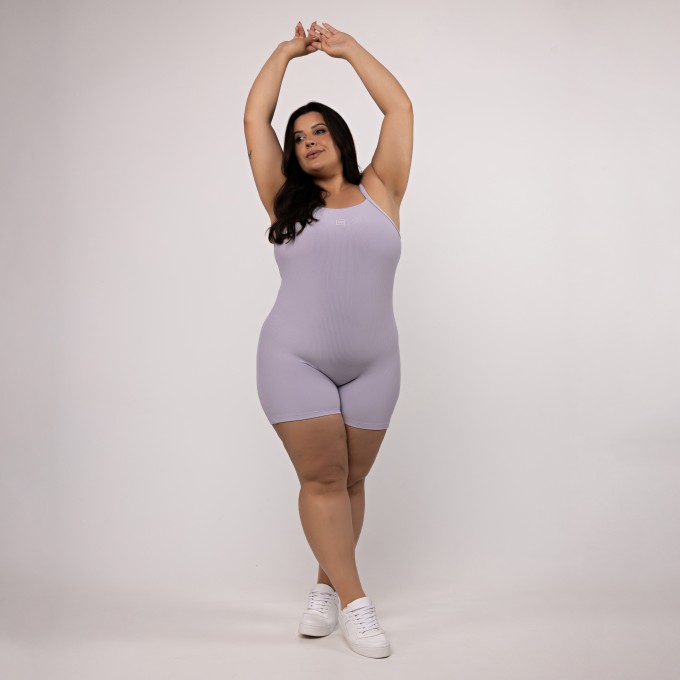 Macaquinho Canelado Alcinha Plus Size