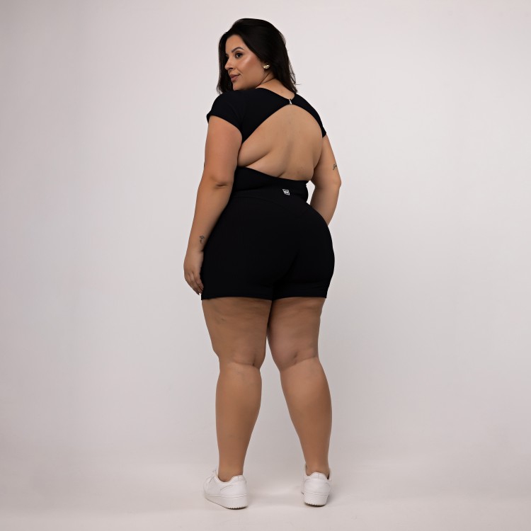 Macaquinho Canelado Manguinha Plus Size