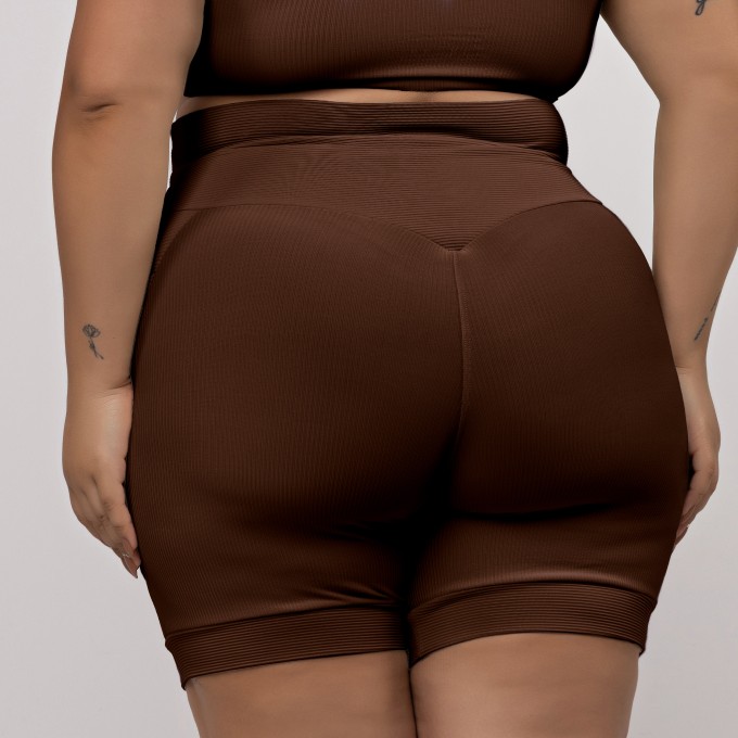 Bermuda Canelada com Bolso Plus Size