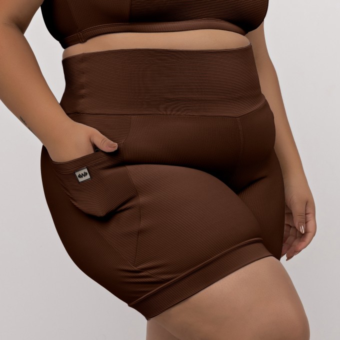 Bermuda Canelada com Bolso Plus Size